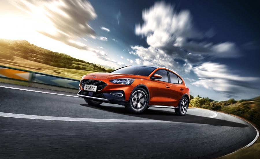  Ford Focus Active 2019 года  (CN) (фото 7 из 14)